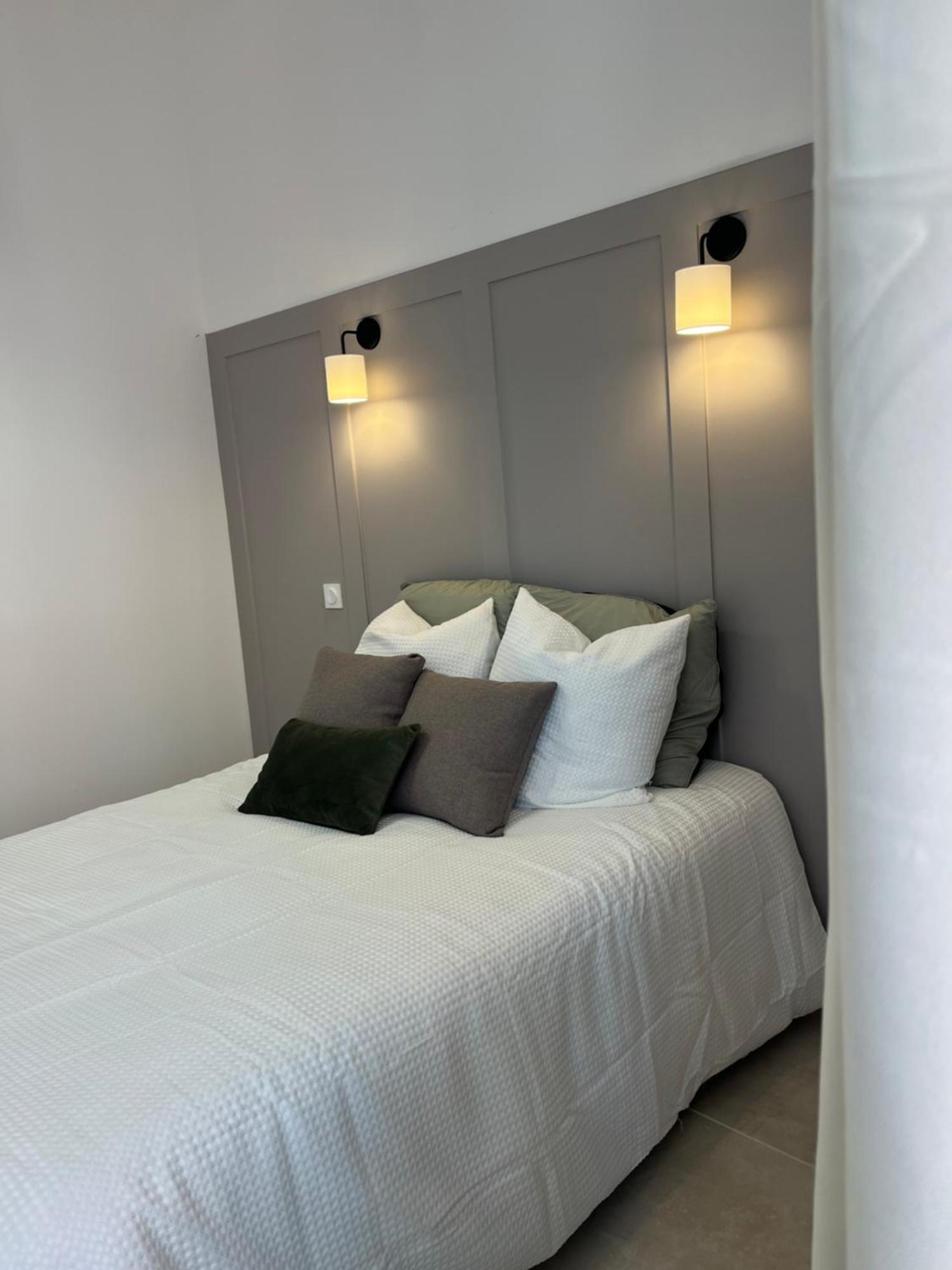 Duplex Raffine, Elegant & Climatise - La Mezz Apartment นีมส์ ภายนอก รูปภาพ