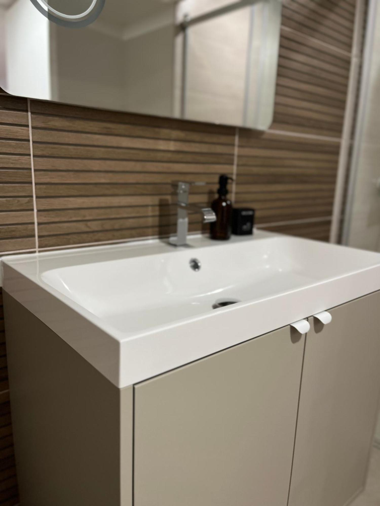 Duplex Raffine, Elegant & Climatise - La Mezz Apartment นีมส์ ภายนอก รูปภาพ