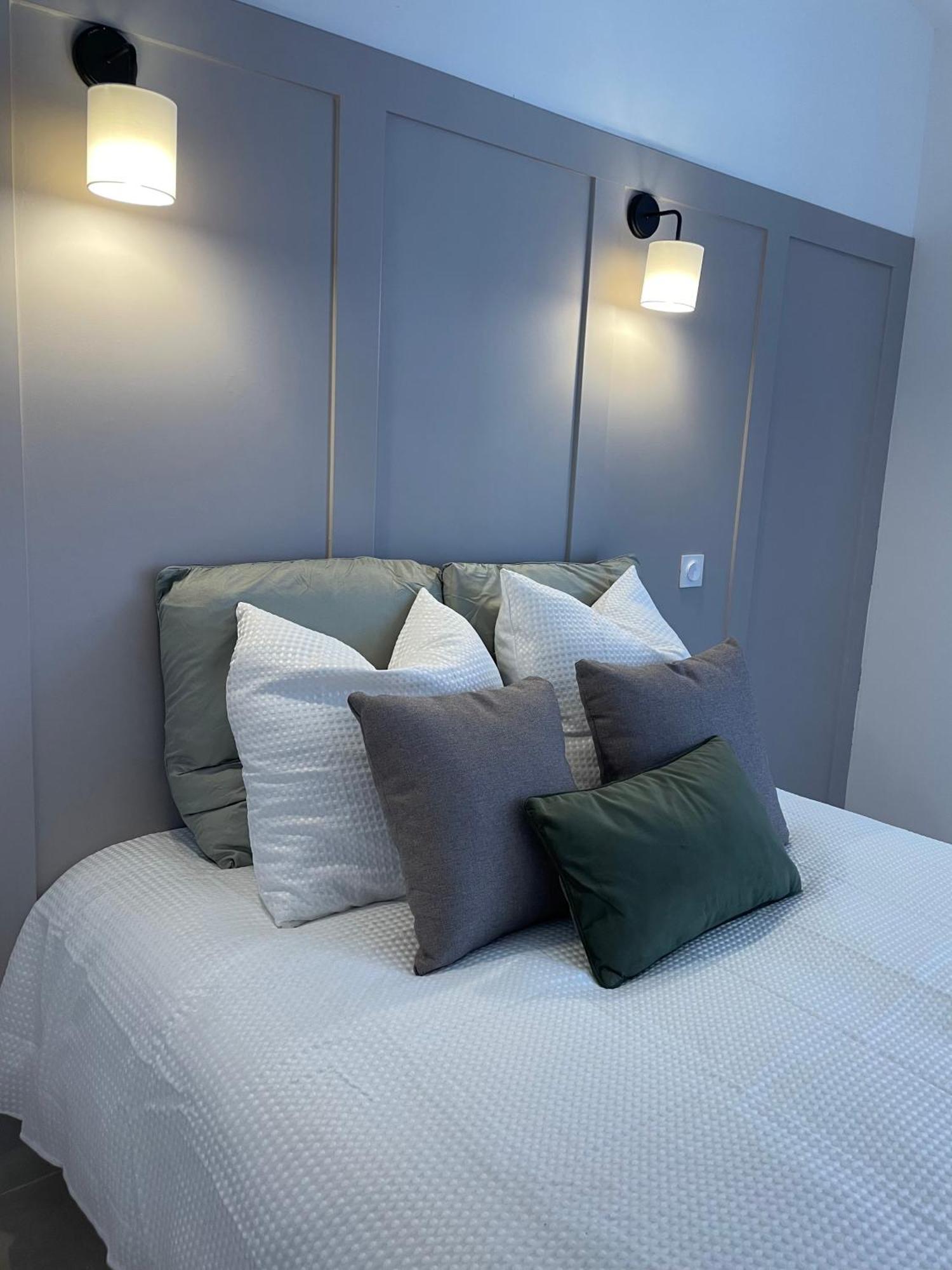 Duplex Raffine, Elegant & Climatise - La Mezz Apartment นีมส์ ภายนอก รูปภาพ